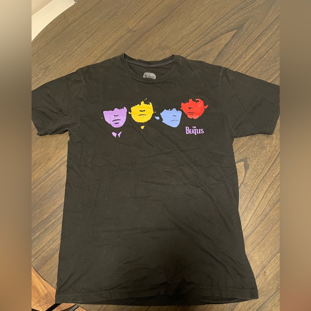 2009 The Beatles tee size Large!